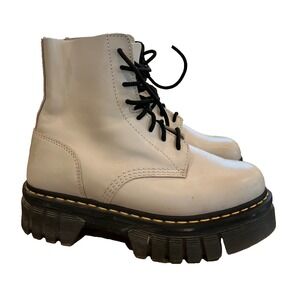 Dr Martens Jadon Eight Eye White Boots. Preowned. Great Condition Size 10 Ladies